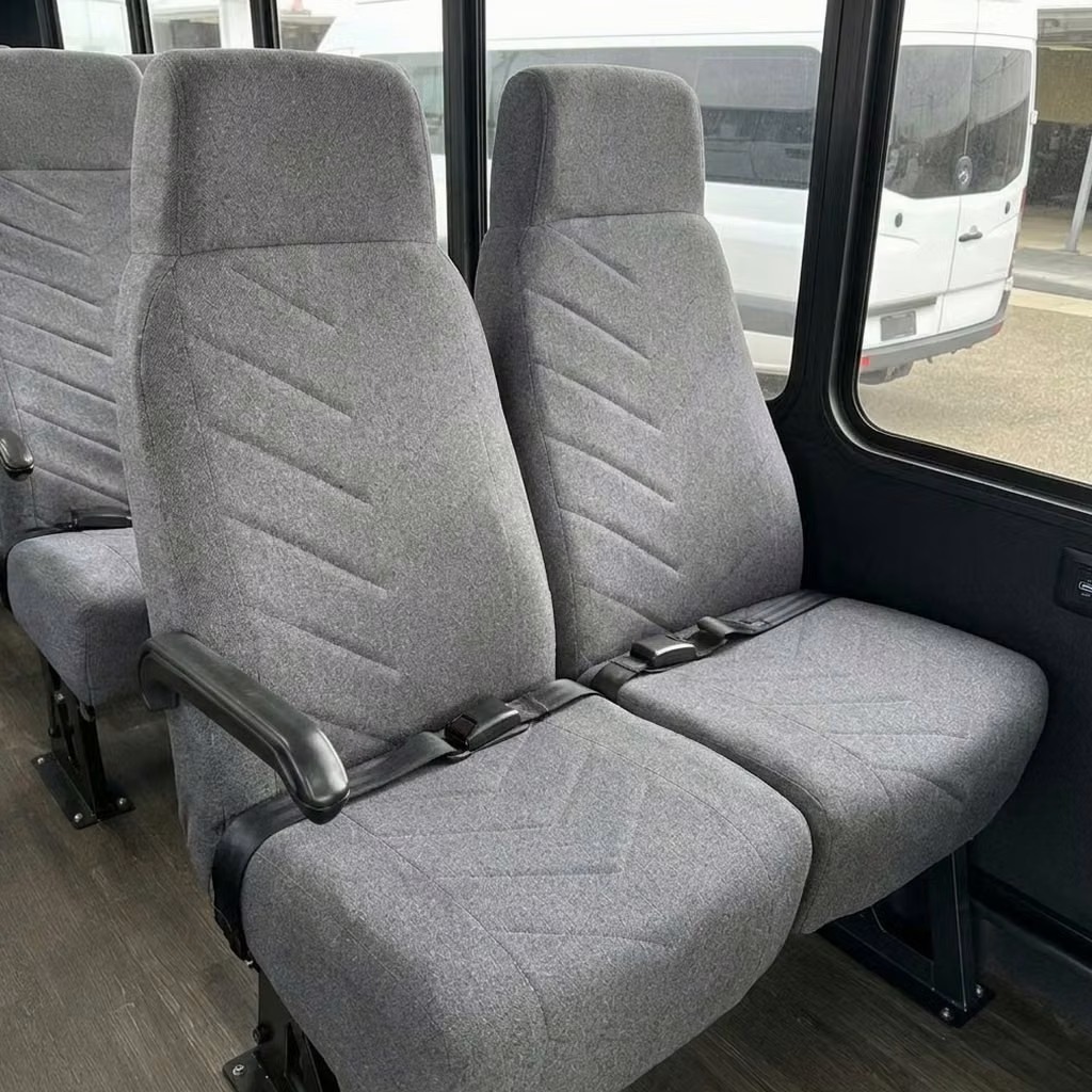 wildomar 18 passenger minibus high back seats