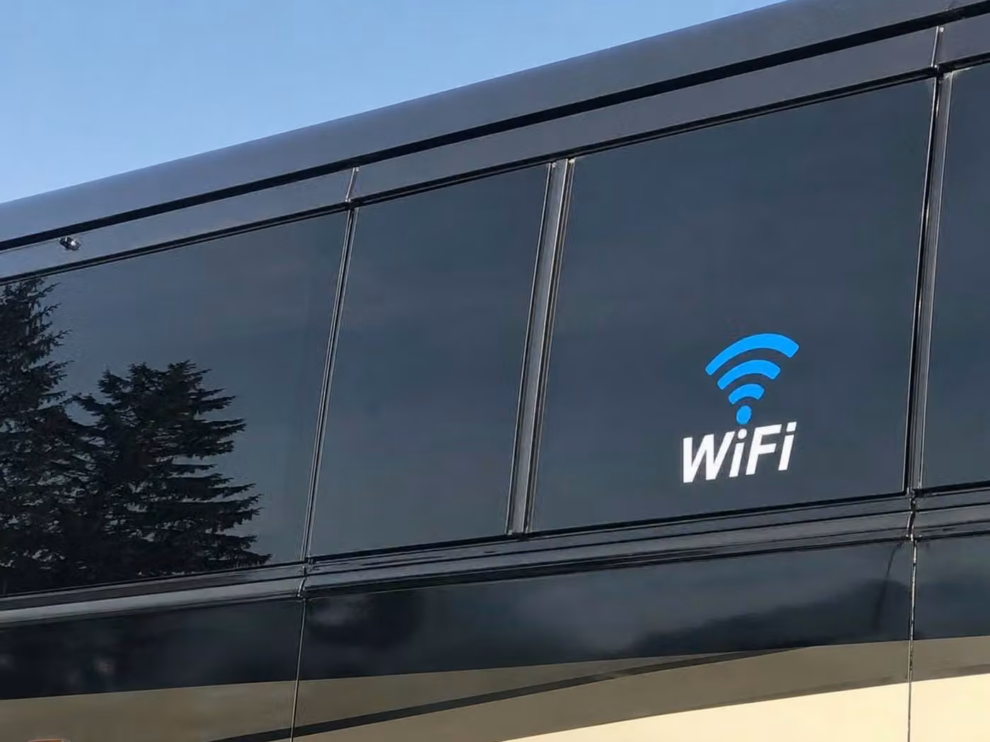 wildomar 25 passenger minibus wifi