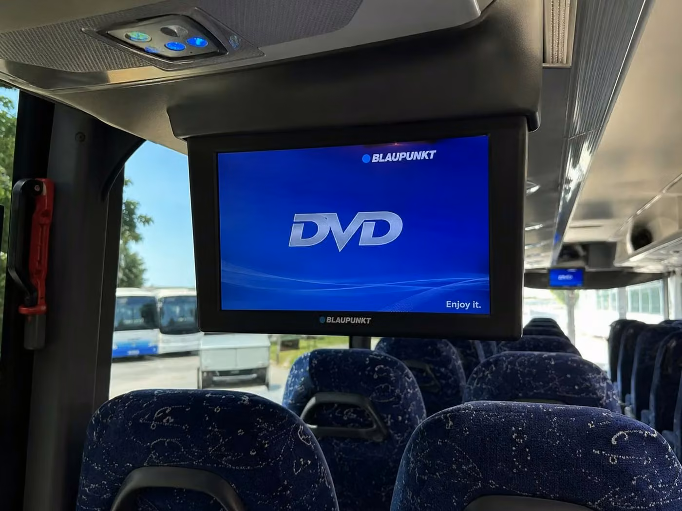 wildomar 56 passenger charter bus tvs