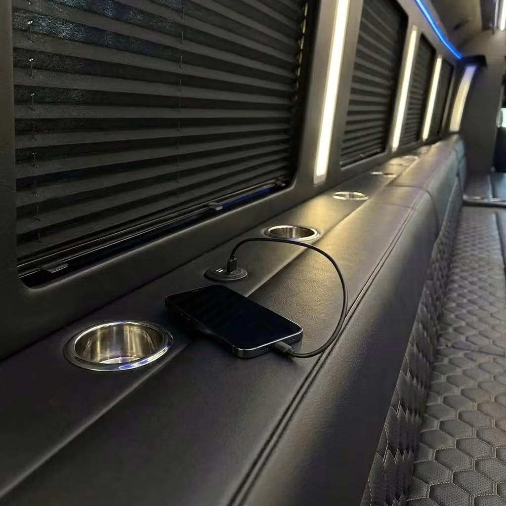 wildomar party bus usb charging